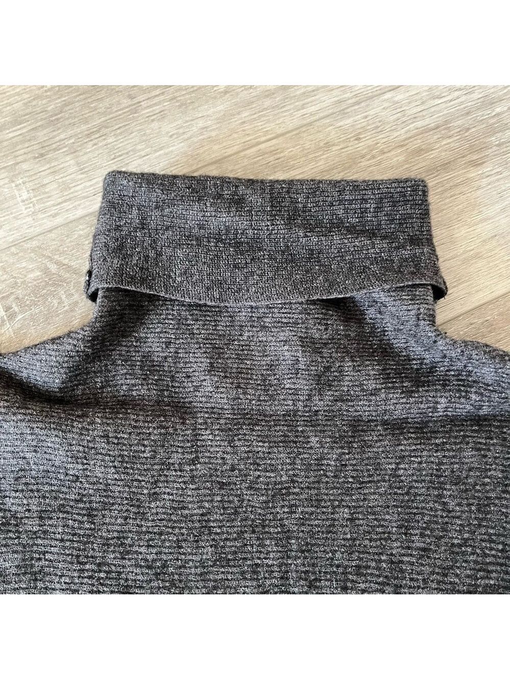 ARITZIA BABATON Wool Linen Blend Turtleneck Sweater, Grey, XS - Picture 6 of 11